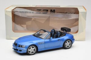 BMW Z3 M Roadster Ar Bagāžas Turētāju Zils Metaliks UT Models 1:18 20416 Metāls — attēls 8 no 8