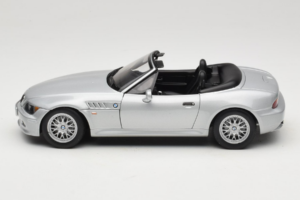 BMW Z3 Roadster 1.8 Sudrabs Dīlera Izdevums UT Models 1:18 80439411712 Metāls — attēls 4 no 8