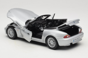 BMW Z3 Roadster 1.8 Sudrabs Dīlera Izdevums UT Models 1:18 80439411712 Metāls — attēls 5 no 8