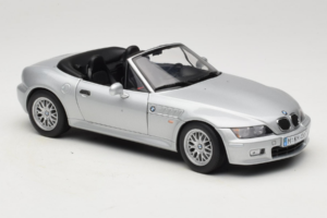 BMW Z3 Roadster 1.8 Sudrabs Dīlera Izdevums UT Models 1:18 80439411712 Metāls — attēls 6 no 8