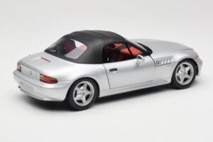 BMW Z3 Roadster 1.8 Sudrabs UT Models 1:18 20404 Metāls — attēls 3 no 8