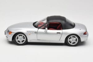 BMW Z3 Roadster 1.8 Sudrabs UT Models 1:18 20404 Metāls — attēls 4 no 8