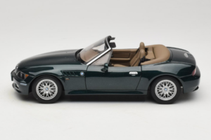 BMW Z3 Roadster 2.8 Tumšzaļš Dīlera Izdevums UT Models 1:18 80439411713 Metāls — attēls 4 no 8