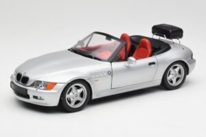 BMW Z3 Roadster Ar Bagāžas Turētāju Sudrabs UT Models 1:18 20407 Metāls