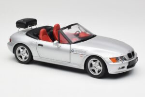 BMW Z3 Roadster Ar Bagāžas Turētāju Sudrabs UT Models 1:18 20407 Metāls — attēls 6 no 8