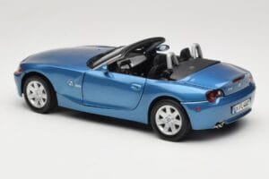 BMW Z4 E85 Zils Metallic Motormax 1:18 73144 Metāls — attēls 7 no 8