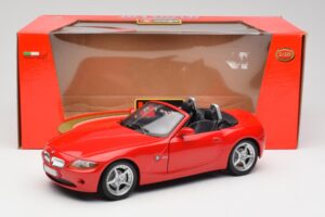 BMW Z4 E85 Roadster Sarkans Bburago 1:18 34046 Metāls — attēls 8 no 8