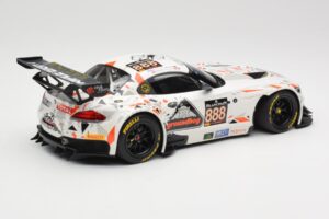 BMW Z4 E89 GT3 #888 Triple Eight Racing L. Mowle / J. Ratcliffe 24 Hours of Spa 2015 Minichamps 1:18 151152388 Metāls — attēls 2 no 6