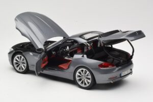 BMW Z4 E89 sDrive 35i Space Grey Metallic Kyosho 1:18 80432147085 Metāls — attēls 5 no 8