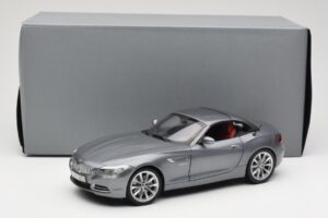 BMW Z4 E89 sDrive 35i Space Grey Metallic Kyosho 1:18 80432147085 Metāls — attēls 8 no 8