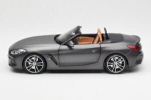 BMW Z4 G29 Pelēks Metallic Norev 1:18 183270 Metāls — attēls 4 no 8