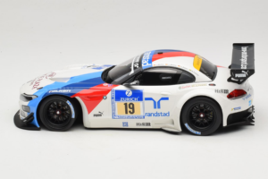 BMW Z4 GT3 #19 Team Schubert J. Muller / D. Muller ADAC 24 Hours Nurburgring 2013 Minichamps 1:18 151132319 Metāls — attēls 3 no 6