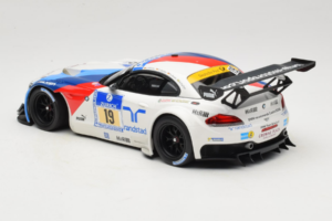 BMW Z4 GT3 #19 Team Schubert J. Muller / D. Muller ADAC 24 Hours Nurburgring 2013 Minichamps 1:18 151132319 Metāls — attēls 5 no 6