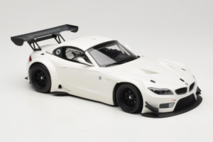 BMW Z4 GT3 E89 Balts Minichamps 1:18 151122301 Metāls — attēls 4 no 6