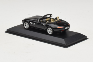 BMW Z8 Kabriolets Melns Minichamps 1:43 80420026607-R1 Metāls — attēls 3 no 4