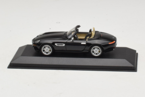 BMW Z8 Kabriolets Melns Minichamps 1:43 80420026607-R1 Metāls