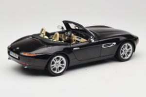 BMW Z8 Melns Kyosho 1:18 80439411729 Metāls — attēls 3 no 9
