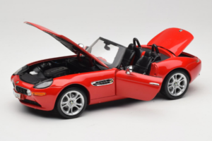 BMW Z8 Sarkans Kyosho 1:18 80439411730 Metāls — attēls 2 no 9