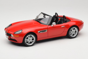 BMW Z8 Sarkans Kyosho 1:18 80439411730 Metāls
