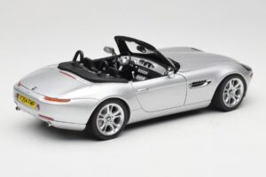 BMW Z8 E52 Kabriolets Sudrabs Kyosho 1:18 80432411551 Metāls — attēls 3 no 8