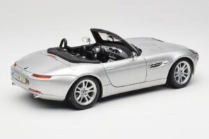 BMW Z8 E52 Titanium Silver Maisto 1:18 536896 Metāls — attēls 3 no 8