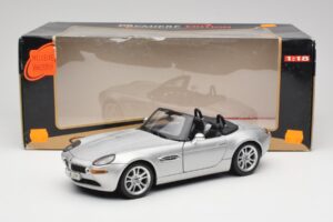 BMW Z8 E52 Titanium Silver Maisto 1:18 536896 Metāls — attēls 8 no 8