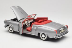 Borgward Isabella Kabriolets Sudrabs Revell 1:18 8411 Metāls — attēls 5 no 8