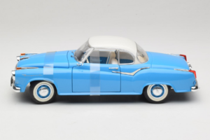 Borgward Isabella Coupe Zils Revell 1:18 08859-P1 Metāls — attēls 3 no 6