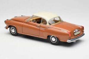 Borgward Isabella Coupe Bronzs Balts Revell 1:18 08982 Metāls — attēls 7 no 8