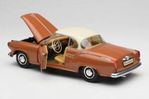 Borgward Isabella Coupe Bronzs Balts Revell 1:18 08982 Metāls — attēls 8 no 8