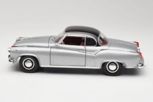 Borgward Isabella Coupe Pelēks & Melns Revell 1:18 8989 Metāls — attēls 3 no 8