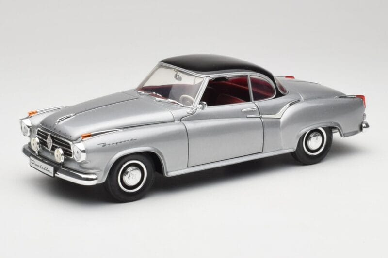 Borgward Isabella Coupe Pelēks & Melns Revell 1:18 8989 Metāls