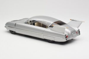 Borgward Traumwagen Sudrabs BoS Models 1:18 BOS052 Sveķi — attēls 5 no 6