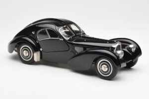 Bugatti 57SC Atlantic Melns CMC 1:18 M-085 Metāls — attēls 4 no 6