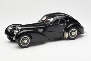 Bugatti 57SC Atlantic Melns CMC 1:18 M-085 Metāls
