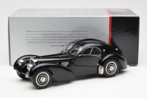 Bugatti 57SC Atlantic Melns CMC 1:18 M-085 Metāls — attēls 6 no 6
