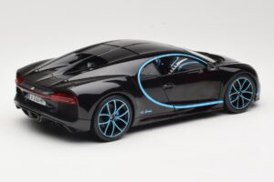 Bugatti Chiron Melns & Zils Bburago 1:18 18-11040BK Metāls — attēls 3 no 8