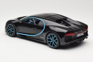 Bugatti Chiron Melns & Zils Bburago 1:18 18-11040BK Metāls — attēls 7 no 8