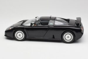 Bugatti EB110 Melns Bburago 1:18 3055 Metāls — attēls 4 no 8