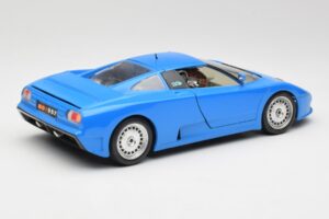 Bugatti EB110 Zils Bburago 1:18 3035 Metāls — attēls 3 no 8