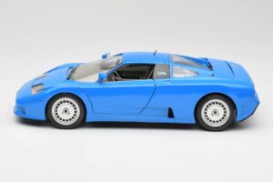 Bugatti EB110 Zils Bburago 1:18 3035 Metāls — attēls 4 no 8