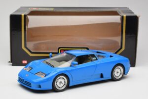 Bugatti EB110 Zils Bburago 1:18 3035 Metāls — attēls 8 no 8