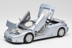 Bugatti EB110 SS Sudrabs Anson 1:18 30303-W-M2 Metāls — attēls 2 no 8