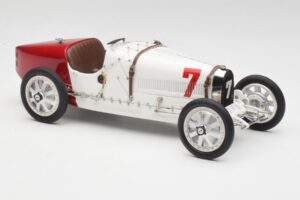 Bugatti Type 35 GP Poland 1924 CMC 1:18 M-100 B-003 Metāls — attēls 4 no 6