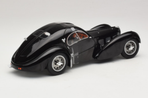 Bugatti Type 57 SC Atlantic Melns Solido 1:18 S1802101 Metāls — attēls 2 no 6