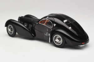 Bugatti Type 57 SC Atlantic Melns Solido 1:18 S1802101 Metāls — attēls 5 no 6