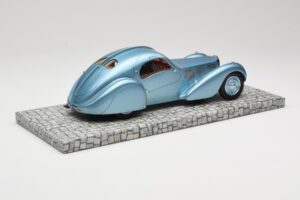 Bugatti Type 57SC Atlantic Zils Minichamps 1:18 107110320 Metāls — attēls 2 no 6