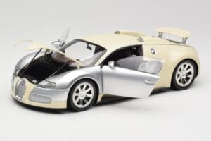 Bugatti Veyron Edition Centenaire Chrome Beige Minichamps 1:18 100110854 Metāls — attēls 2 no 8
