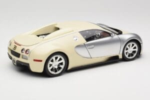 Bugatti Veyron Edition Centenaire Chrome Beige Minichamps 1:18 100110854 Metāls — attēls 3 no 8