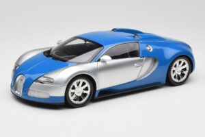 Bugatti Veyron Edition Centenaire Chrome Blue Minichamps 1:18 100110850 Metāls